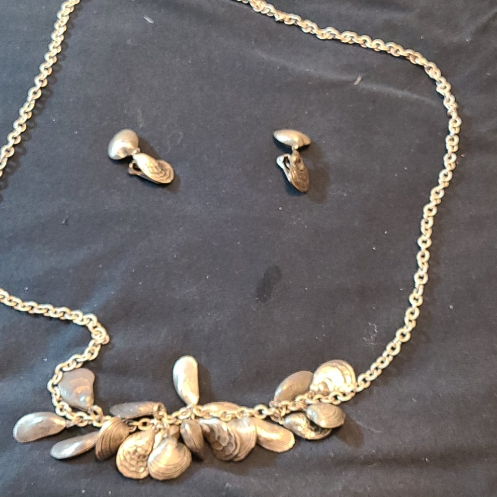 Vintage signed Napier necklace and earings